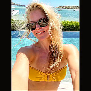 Ali Larter, 49'
