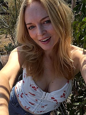 Heather Graham, 55'