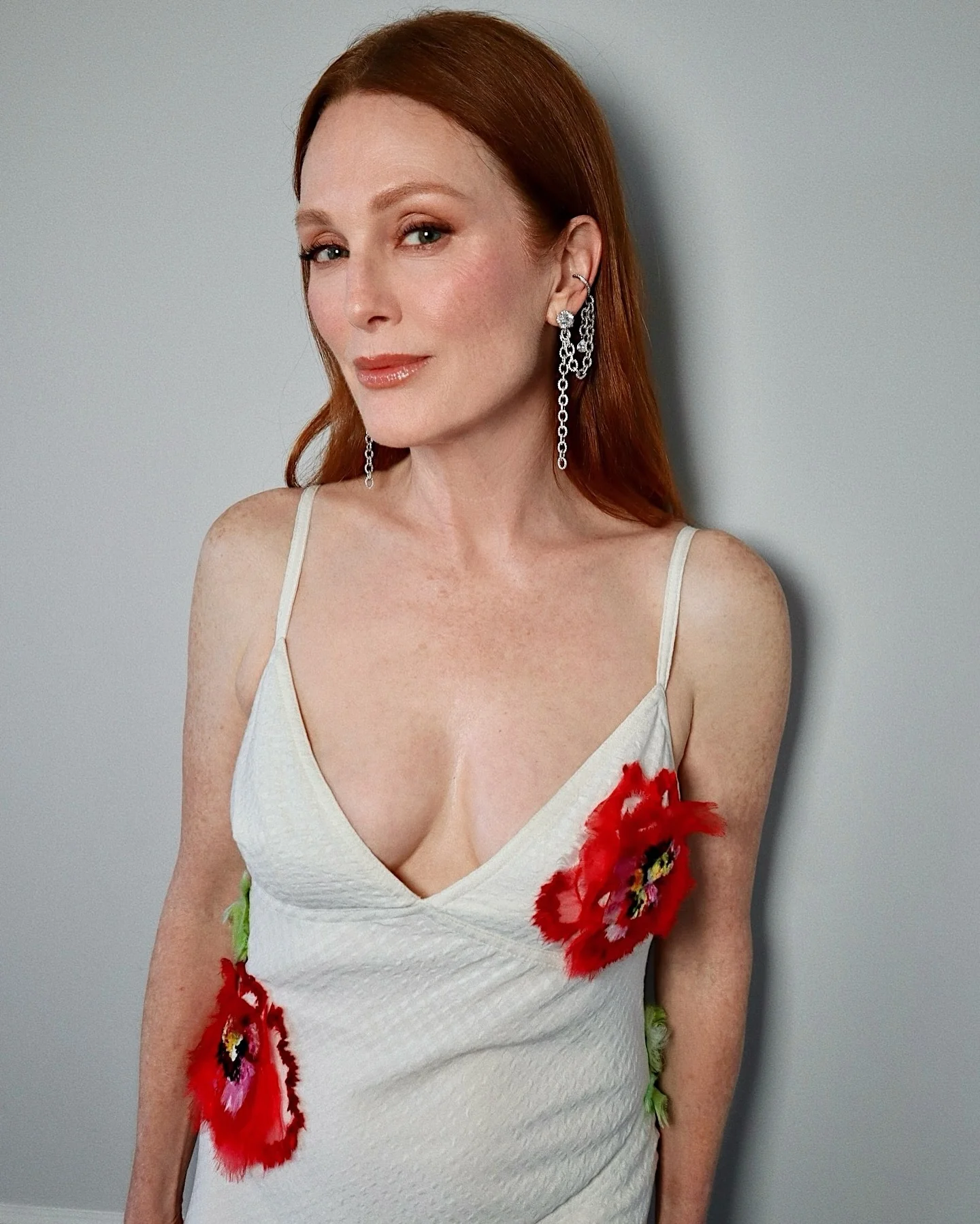 Julianne Moore, 62 picture 2 of 3