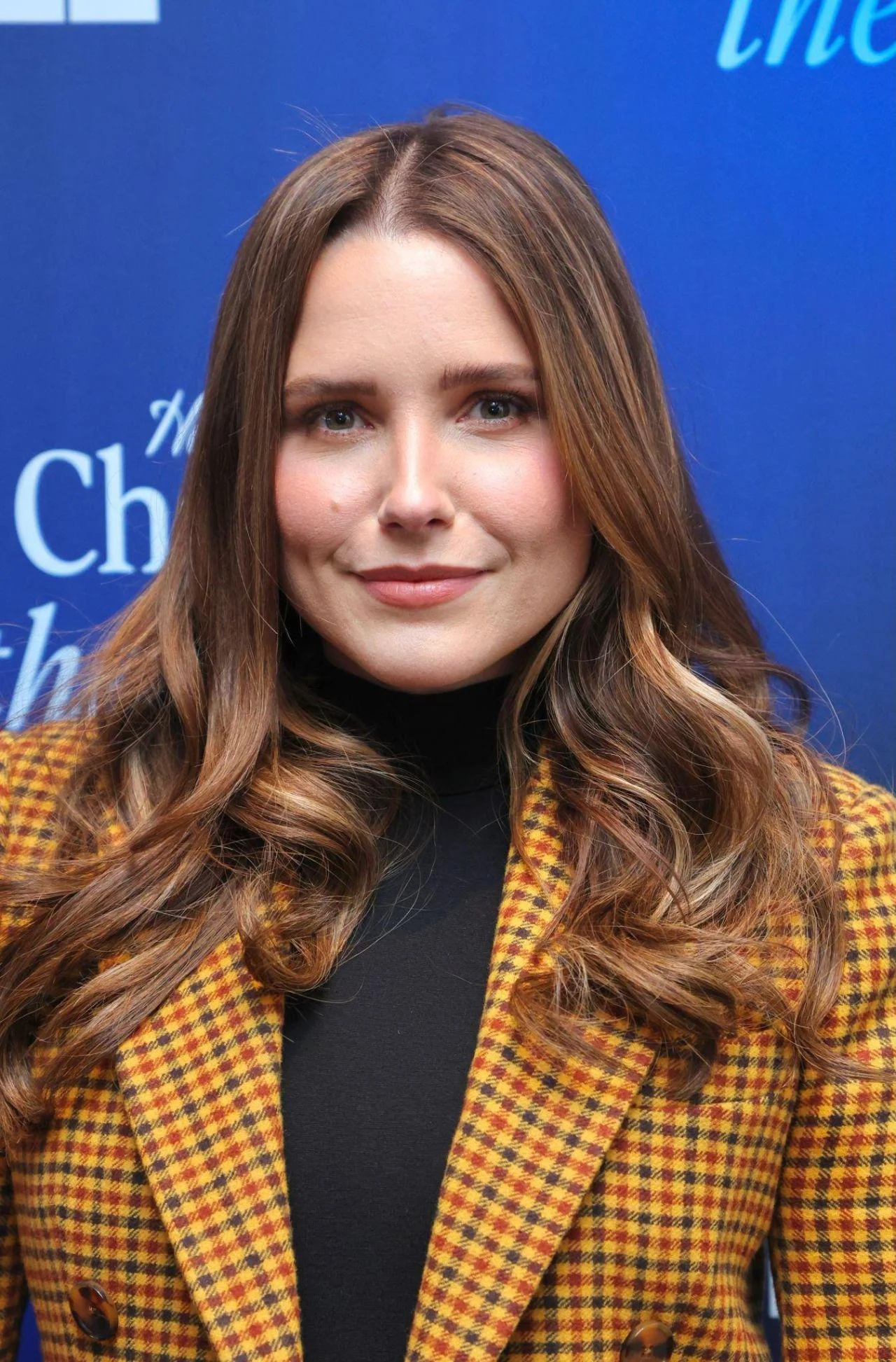 Sophia Bush, 40 picture 1 of 1