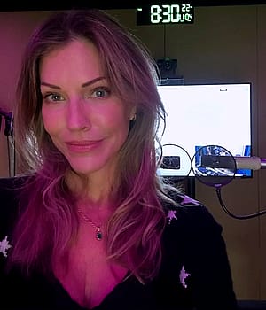Tricia Helfer, 51'