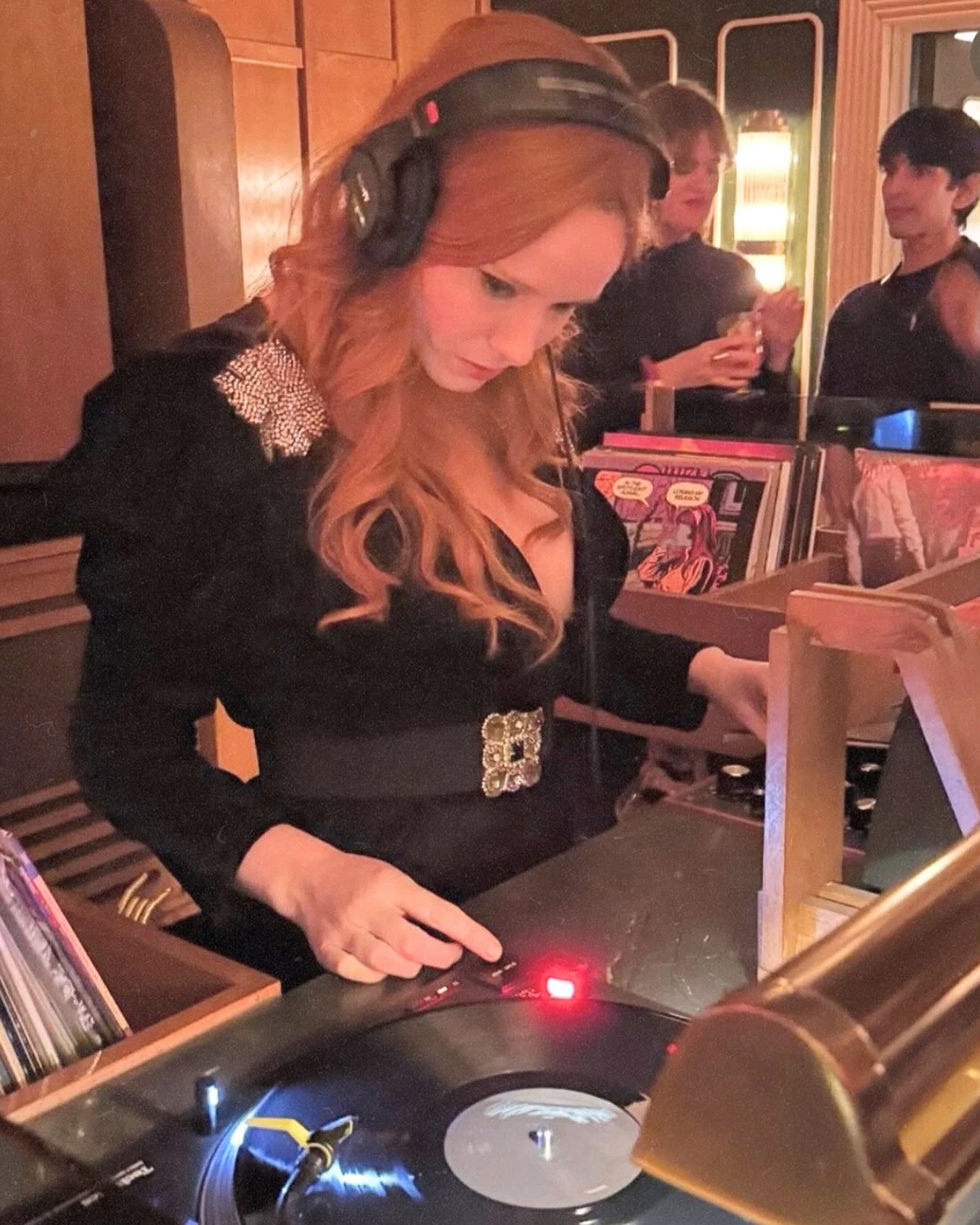 Christina Hendricks, 50 picture 2 of 2