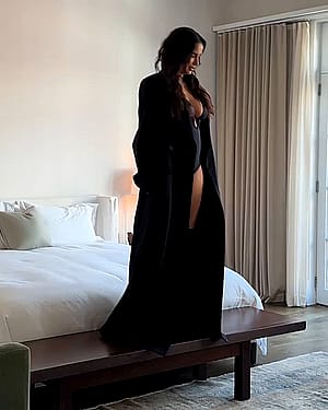 Padma Lakshmi, 55'