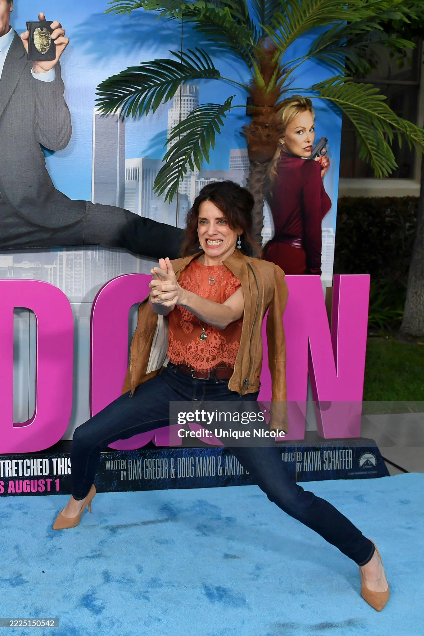 Alanna Ubach, 49 picture 1 of 1