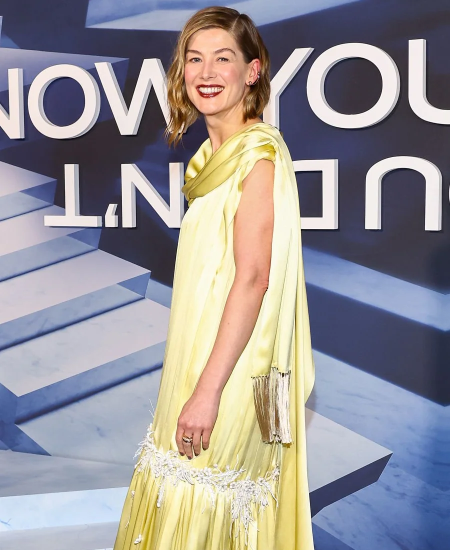 Rosamund Pike, 49 picture 1 of 1