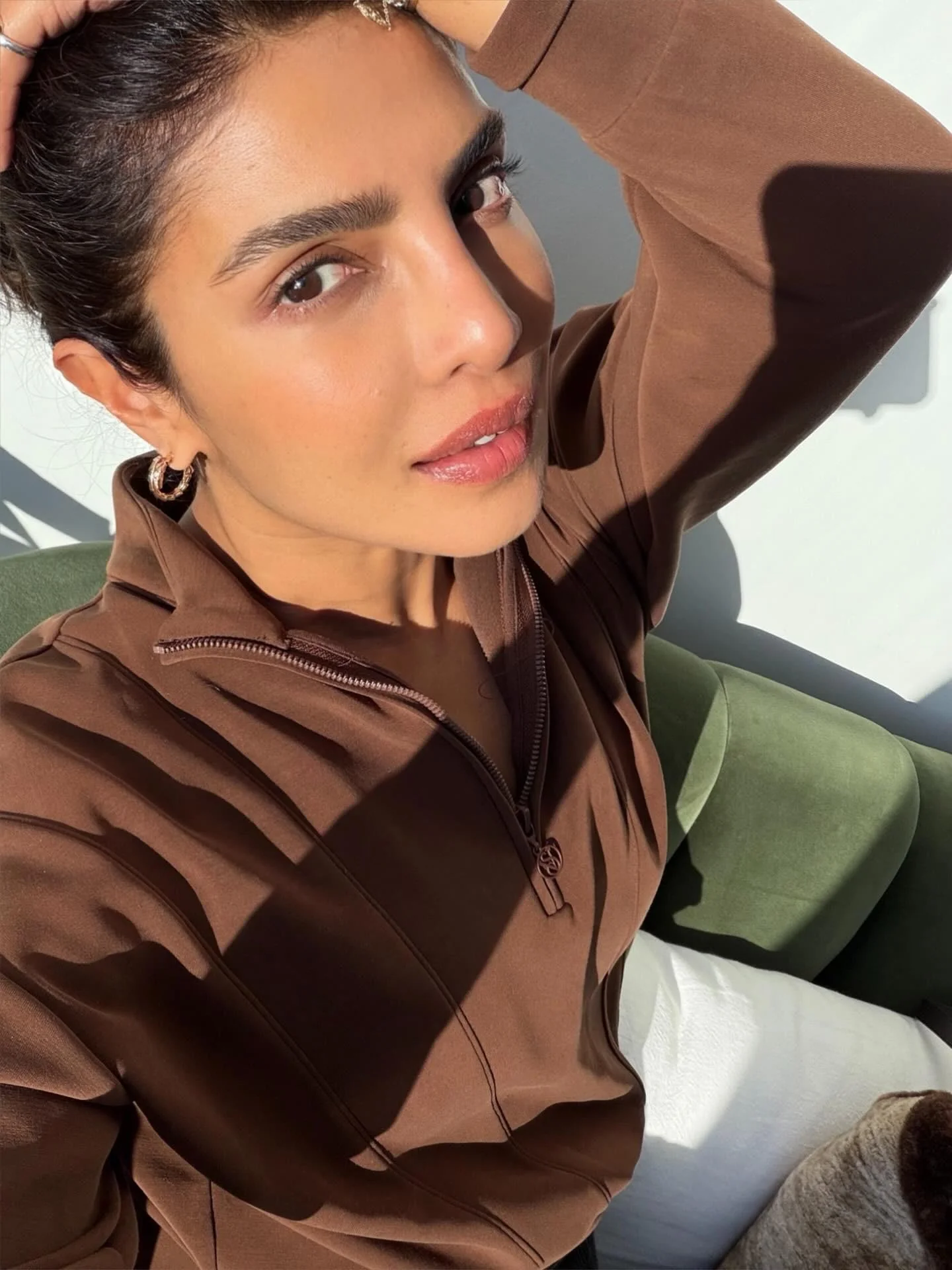 Priyanka Chopra, 43 picture 1 of 2