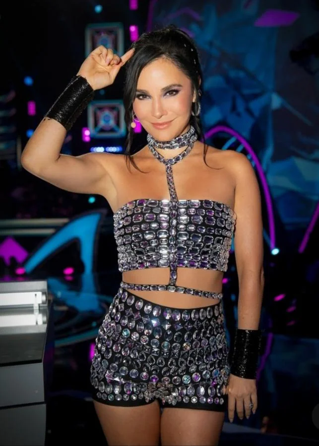 Martha Higareda, 41 picture 3 of 3