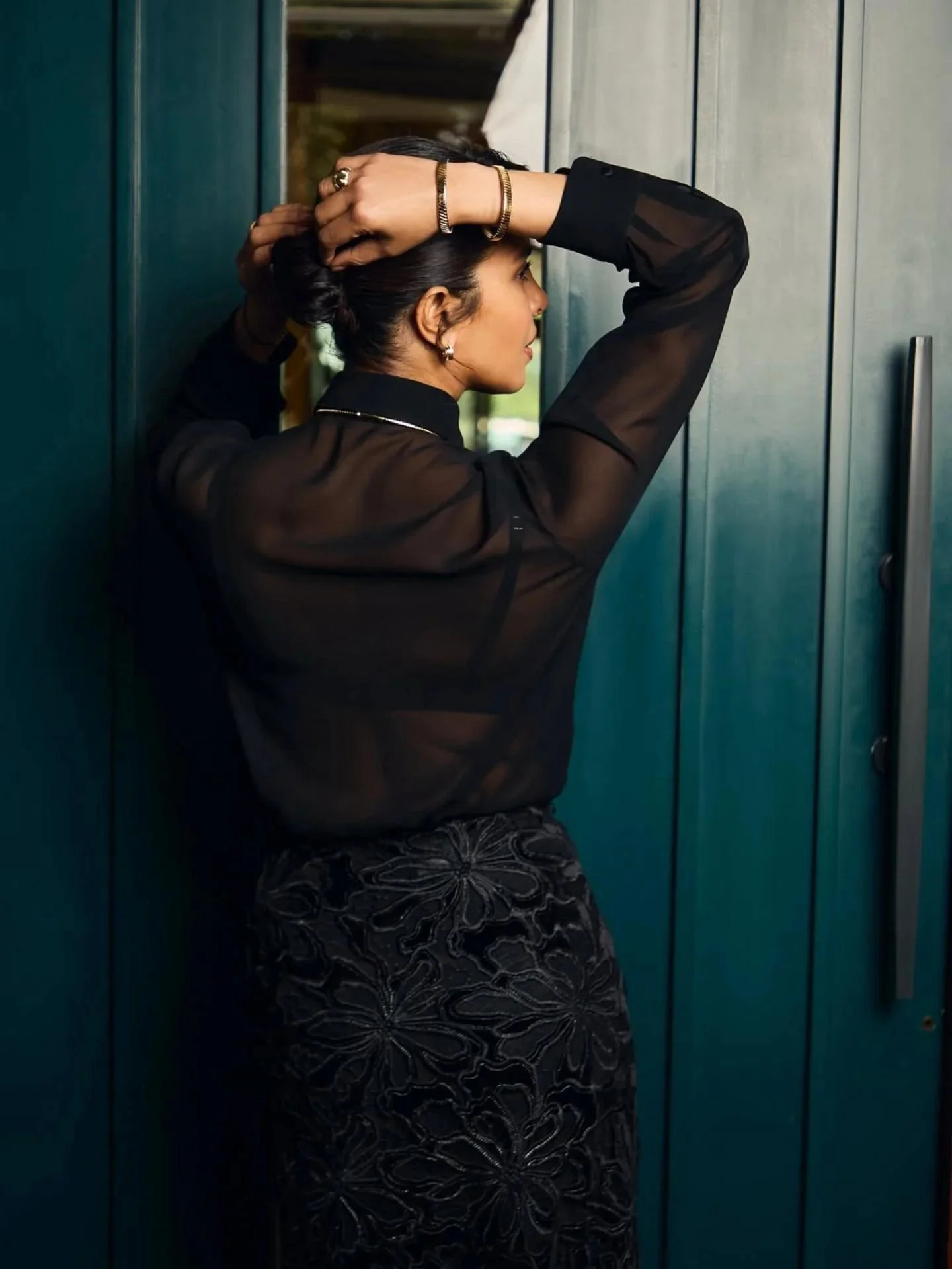 Priyanka Chopra, 43 picture 1 of 2