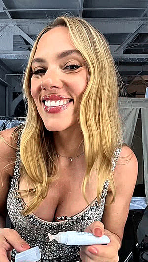 Scarlett Johansson, 40'