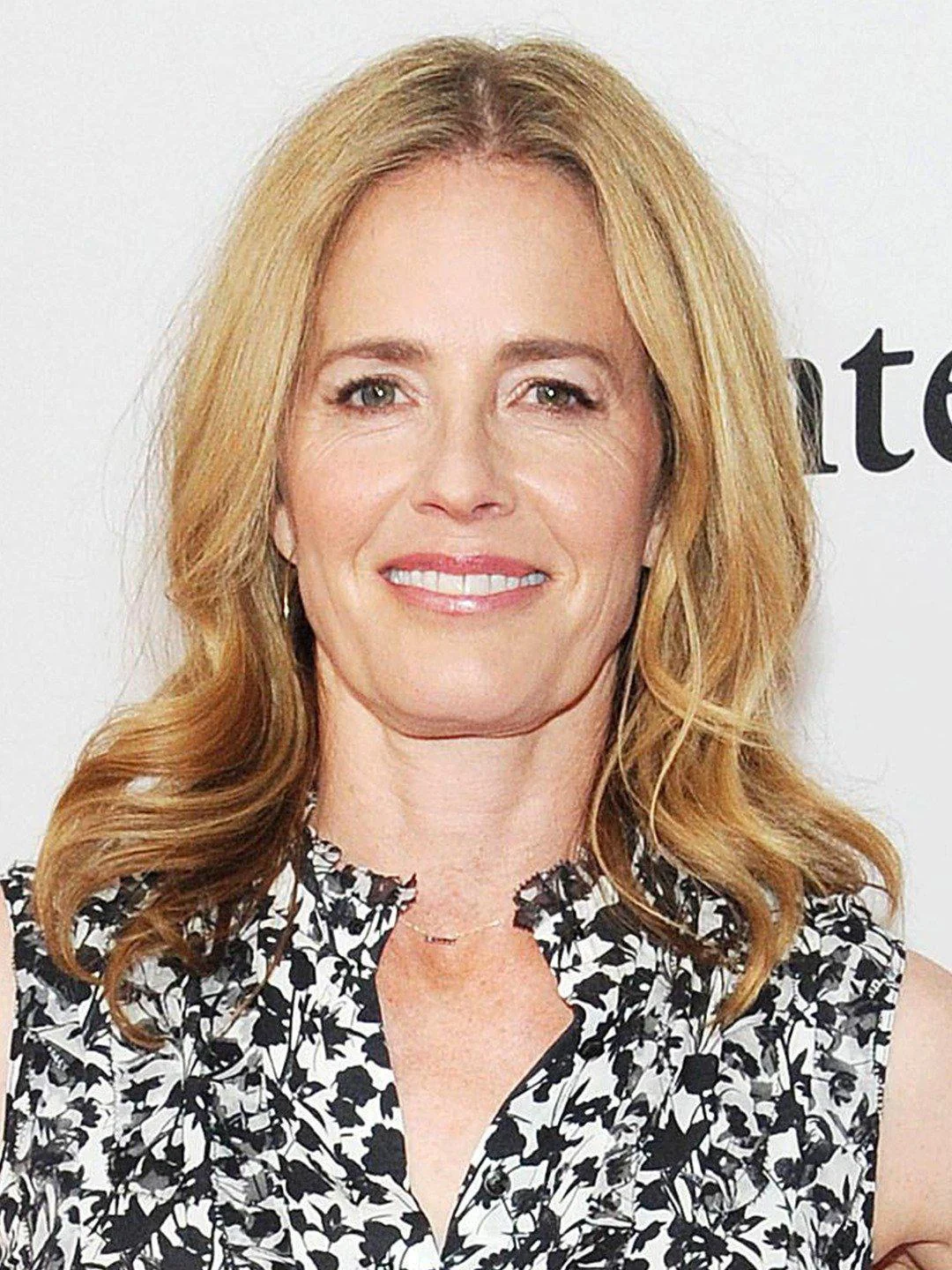 Elizabeth Shue, 62 picture 1 of 1