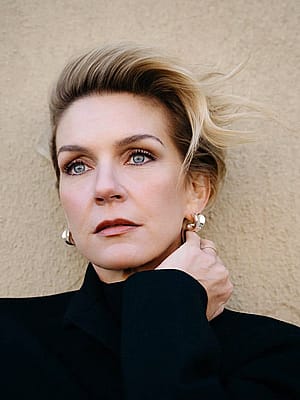 Rhea Seehorn, 53'
