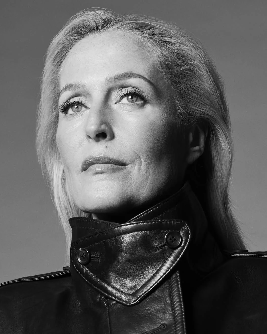Gillian Anderson, 57 picture 6 of 7