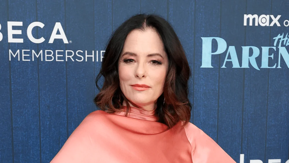Parker Posey, 57 picture 1 of 1