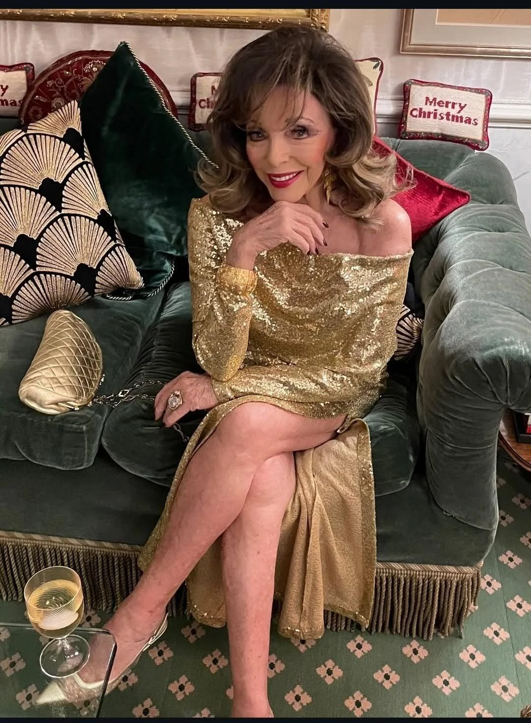 Joan Collins, 92 picture 1 of 2