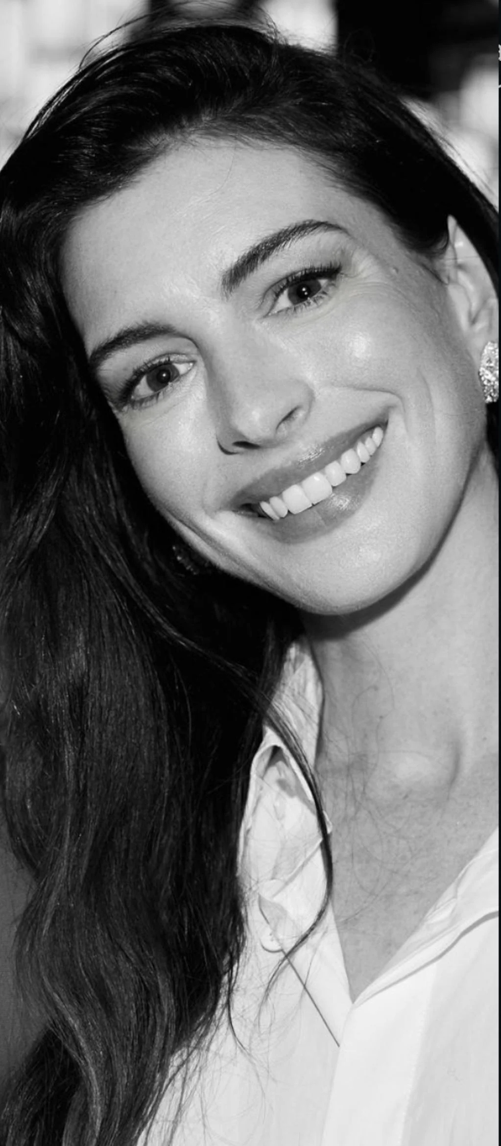 Anne Hathaway, 42 picture 2 of 3