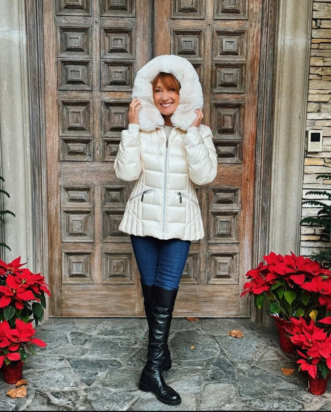 Jane Seymour, 74 picture 1 of 1