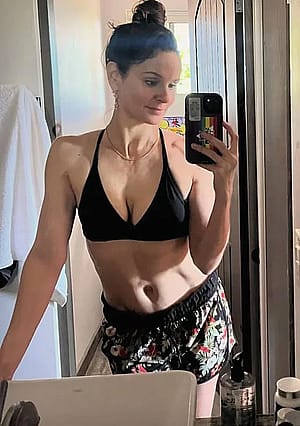 Sarah Wayne Callies, 48'