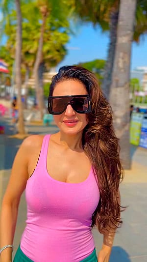 Ameesha Patel, 50'