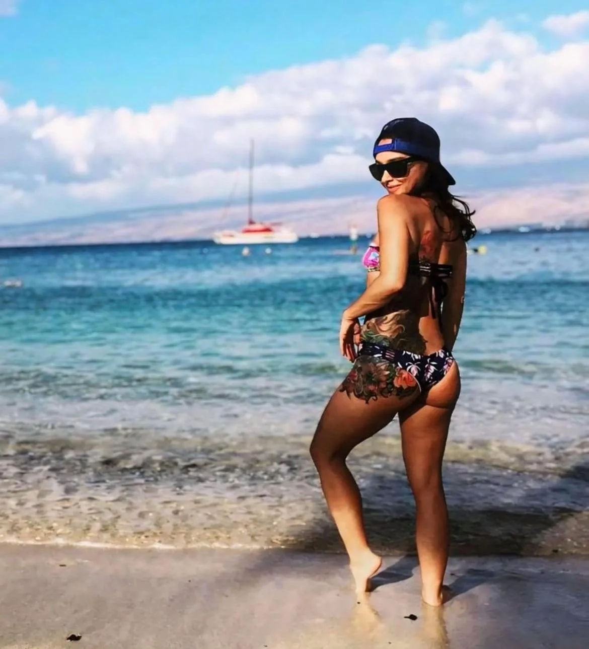 Danielle Harris, 47 picture 4 of 5