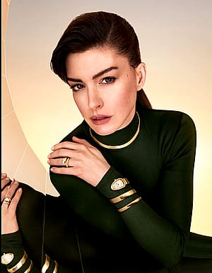 Anne Hathaway, 43'