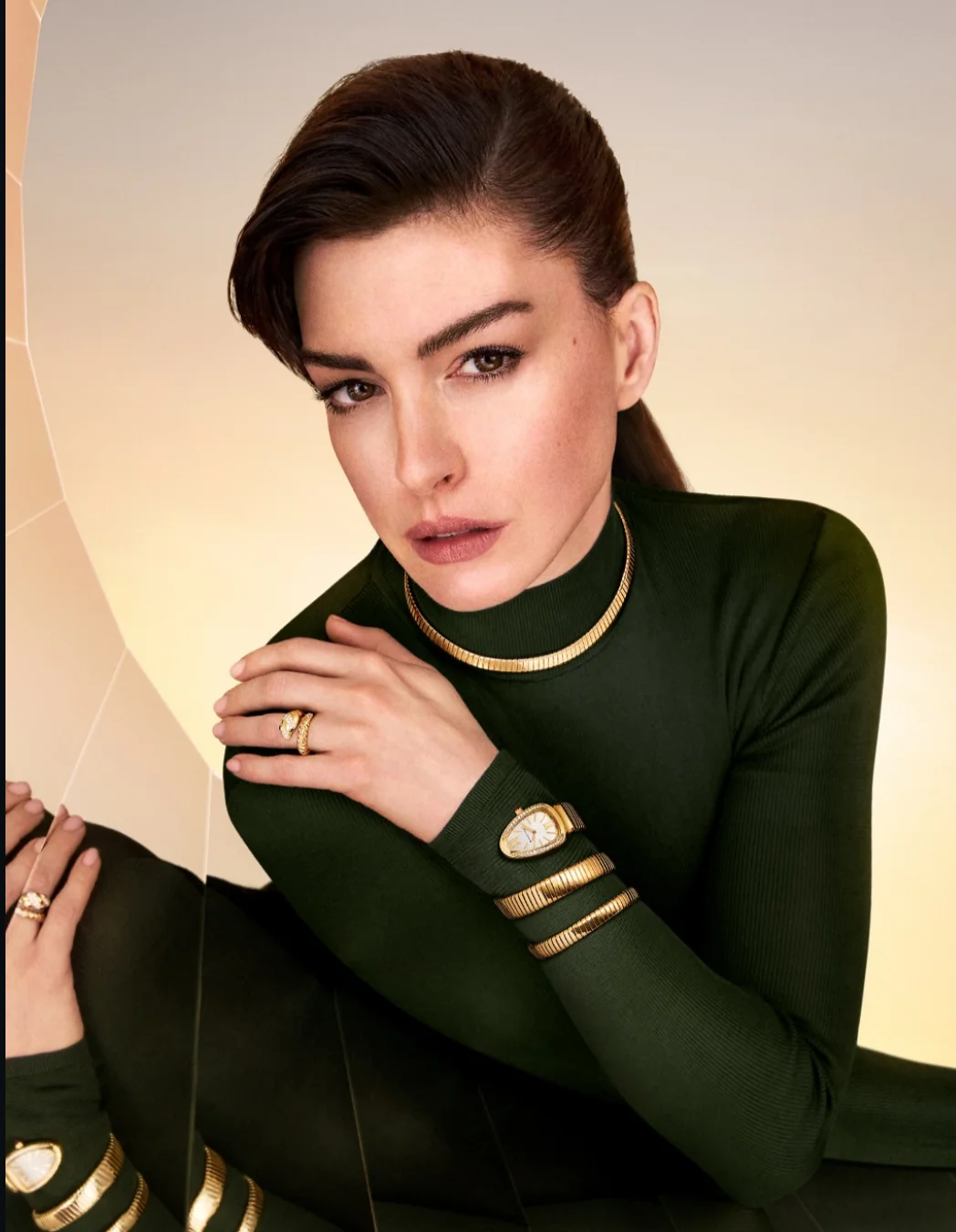 Anne Hathaway, 43 picture 1 of 1