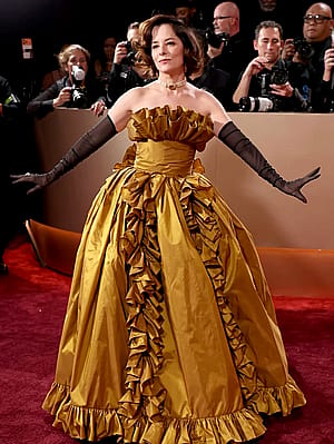 Parker Posey, 57'