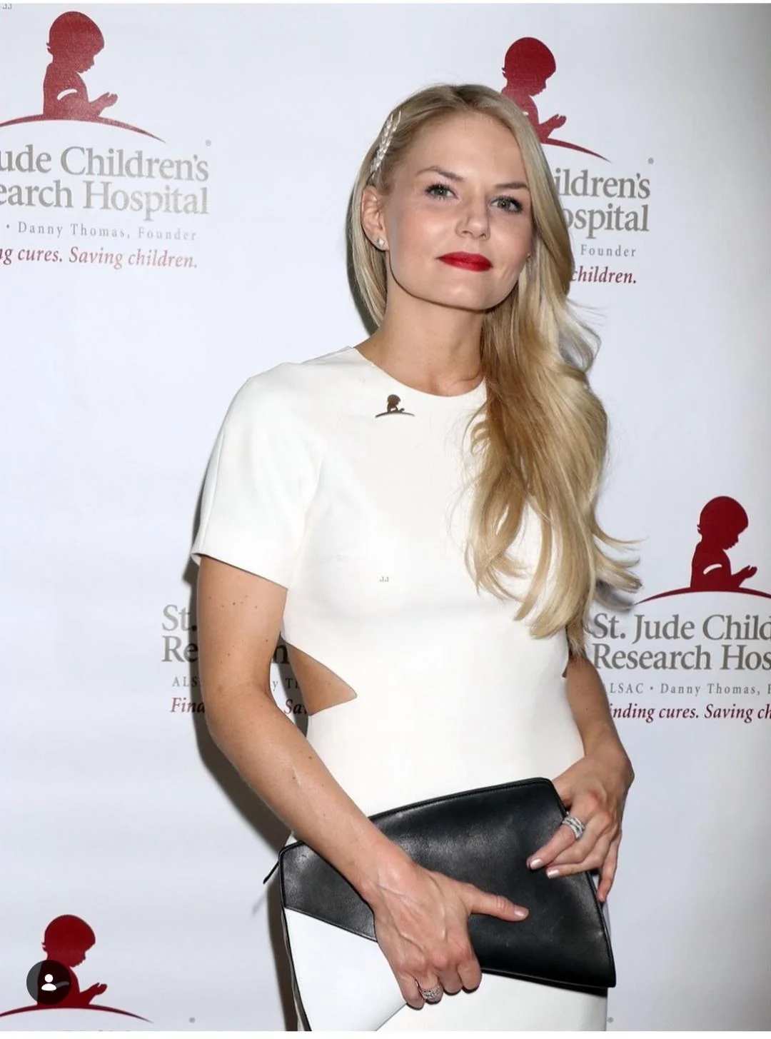 Jennifer Morrison, 46 picture 1 of 1