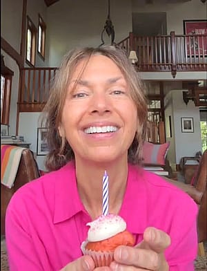 Susanna Hoffs, 67'