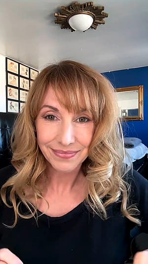 Kari Byron, 51'