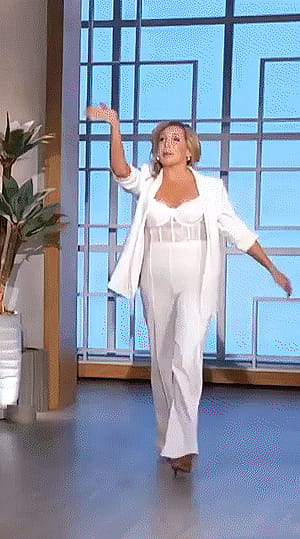 June Diane Raphael, 44'
