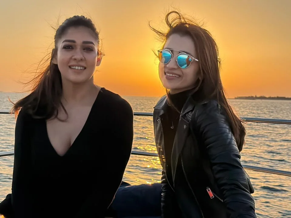 Nayanthara, 41 & Trisha Krishnan, 42 picture 4 of 6
