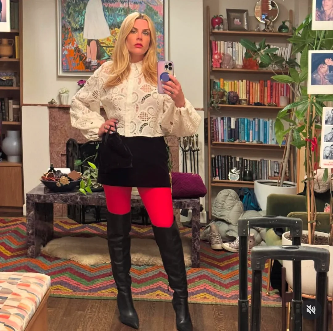 Busy Philipps, 46 picture 1 of 1