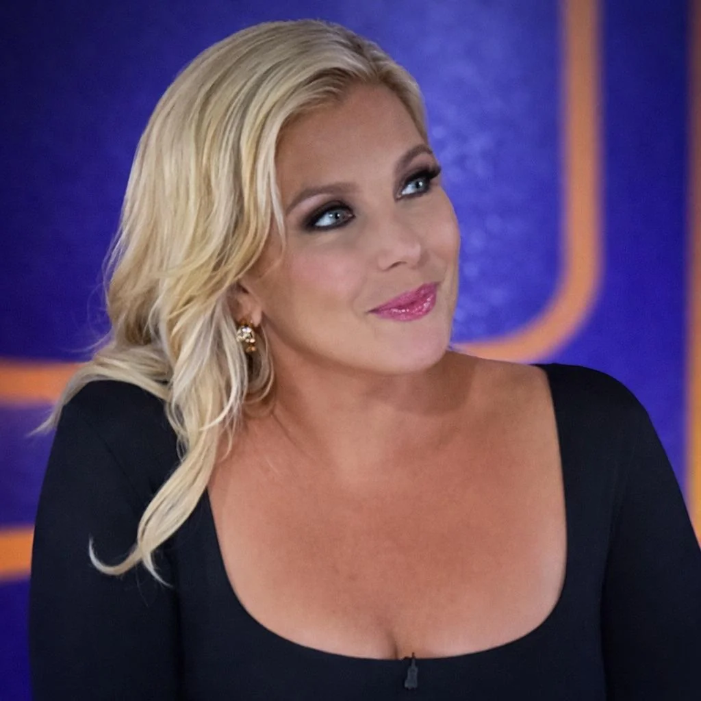 June Diane Raphael, 46 picture 3 of 6
