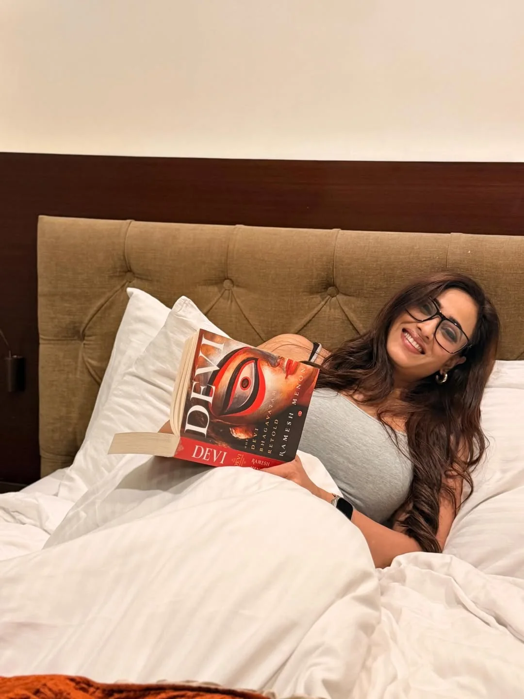 Shweta Tiwari, 45 picture 2 of 3