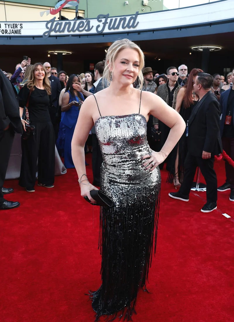 Melissa Joan Hart, 49 picture 1 of 3