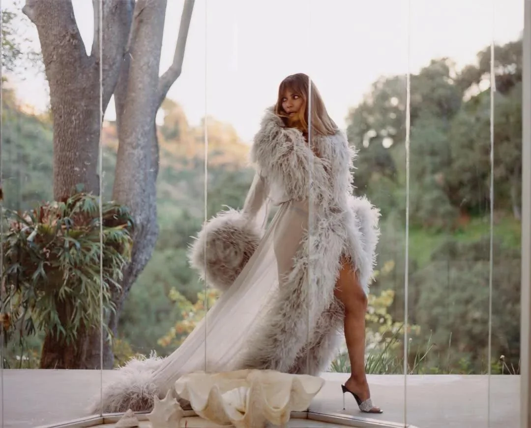 Halle Berry, 59 picture 3 of 3