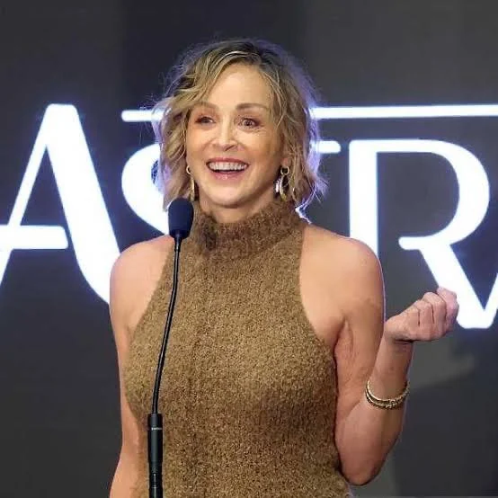 Sharon Stone, 68 picture 4 of 9