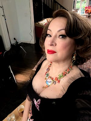 Jennifer Tilly, 67'