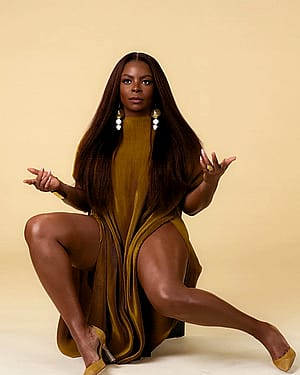 Janelle James , 45'