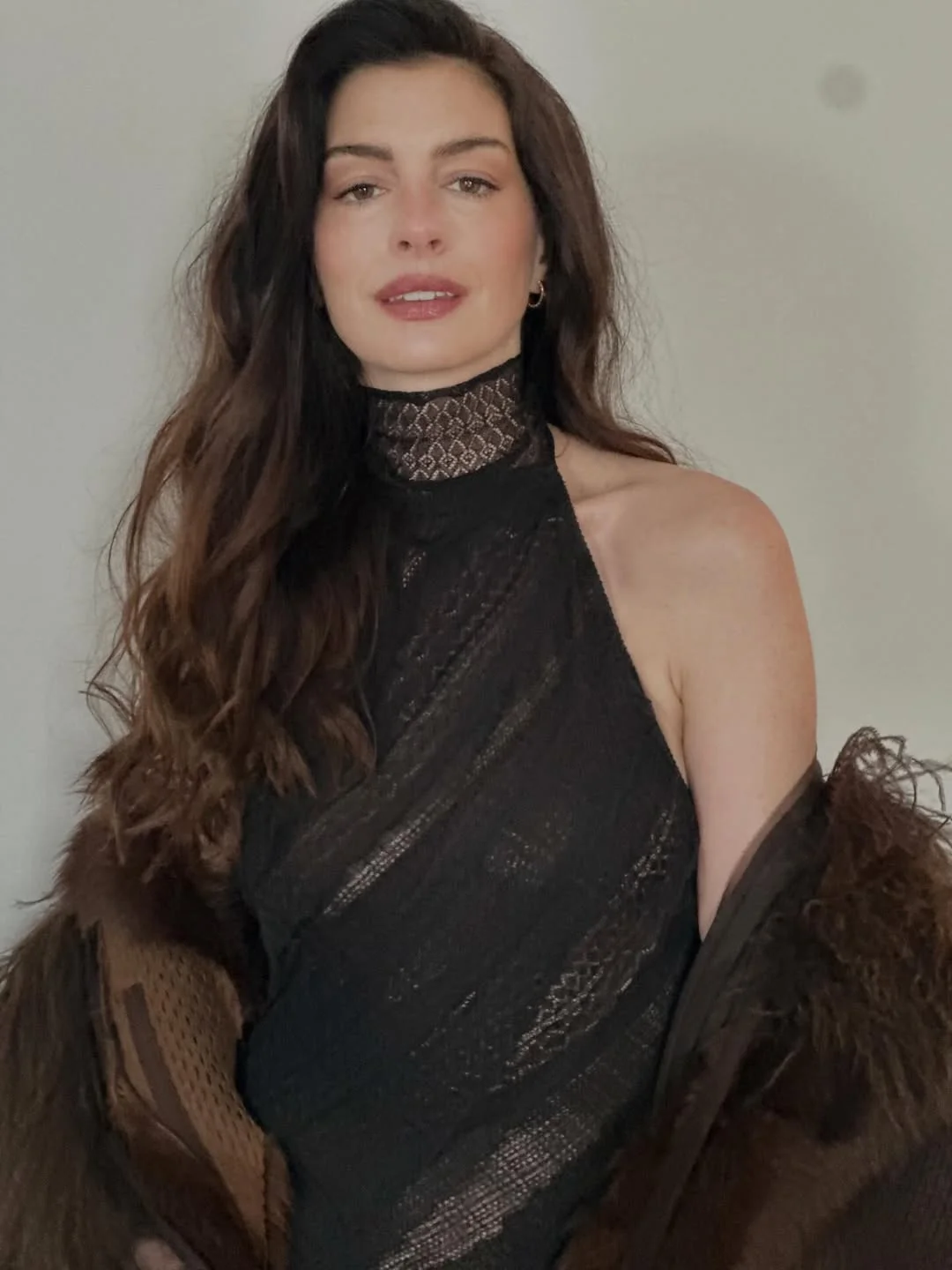 Anne Hathaway, 43 picture 2 of 2
