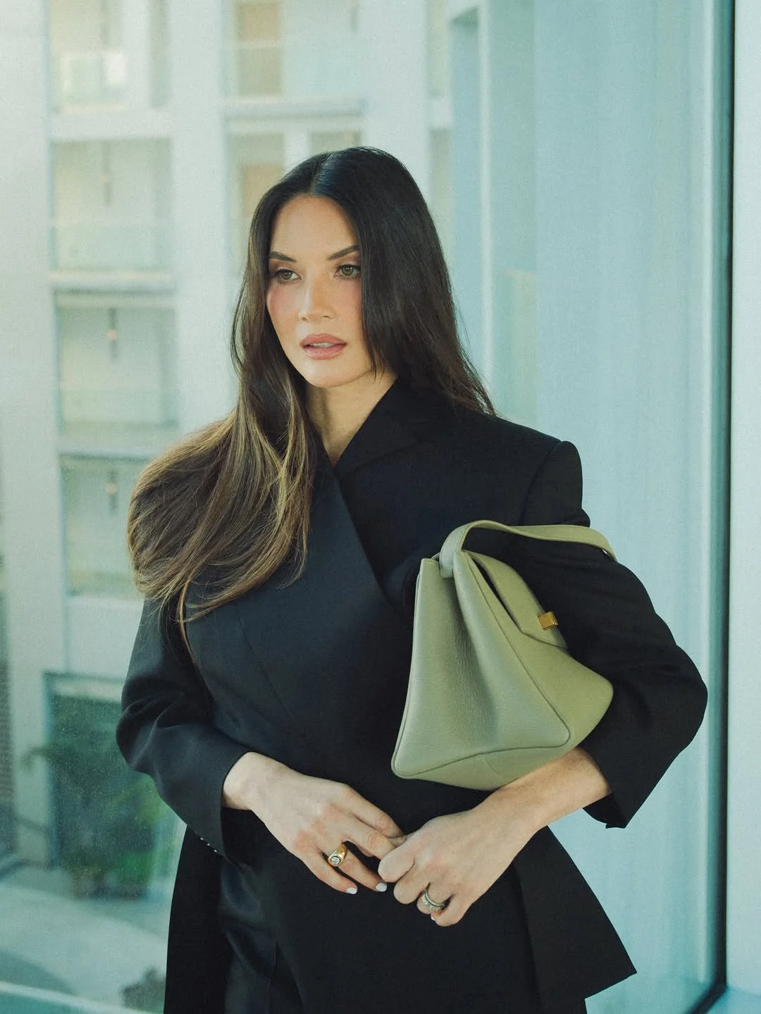 Olivia Munn, 45 picture 3 of 3