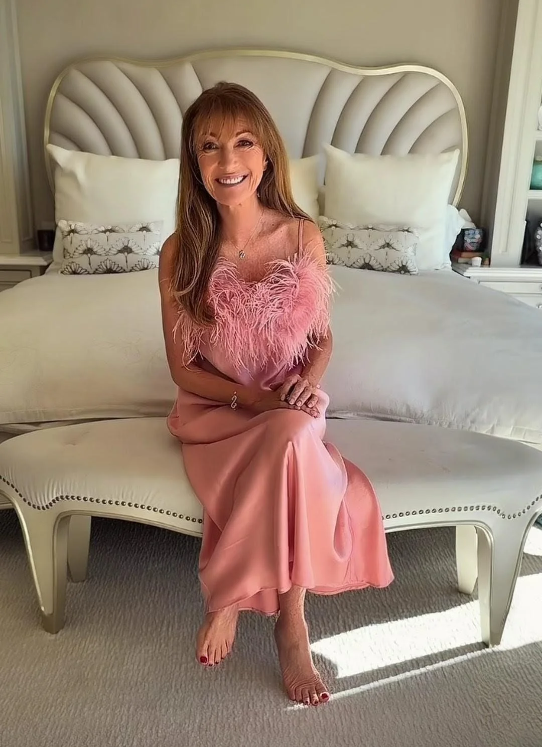 Jane Seymour, 74 picture 1 of 1