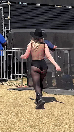 Natasha Bedingfield, 44'