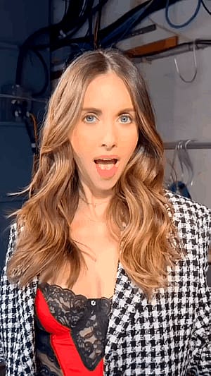Alison Brie, 40'