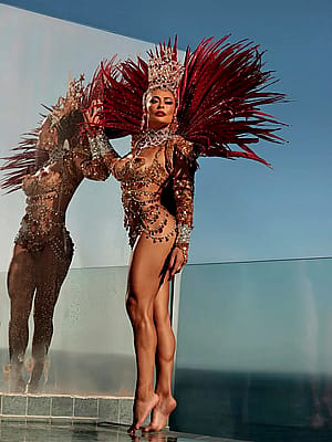 Juliana Paes, 46'