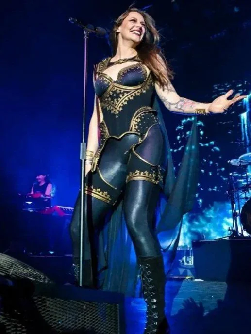 Floor Jansen, 45 picture 1 of 1