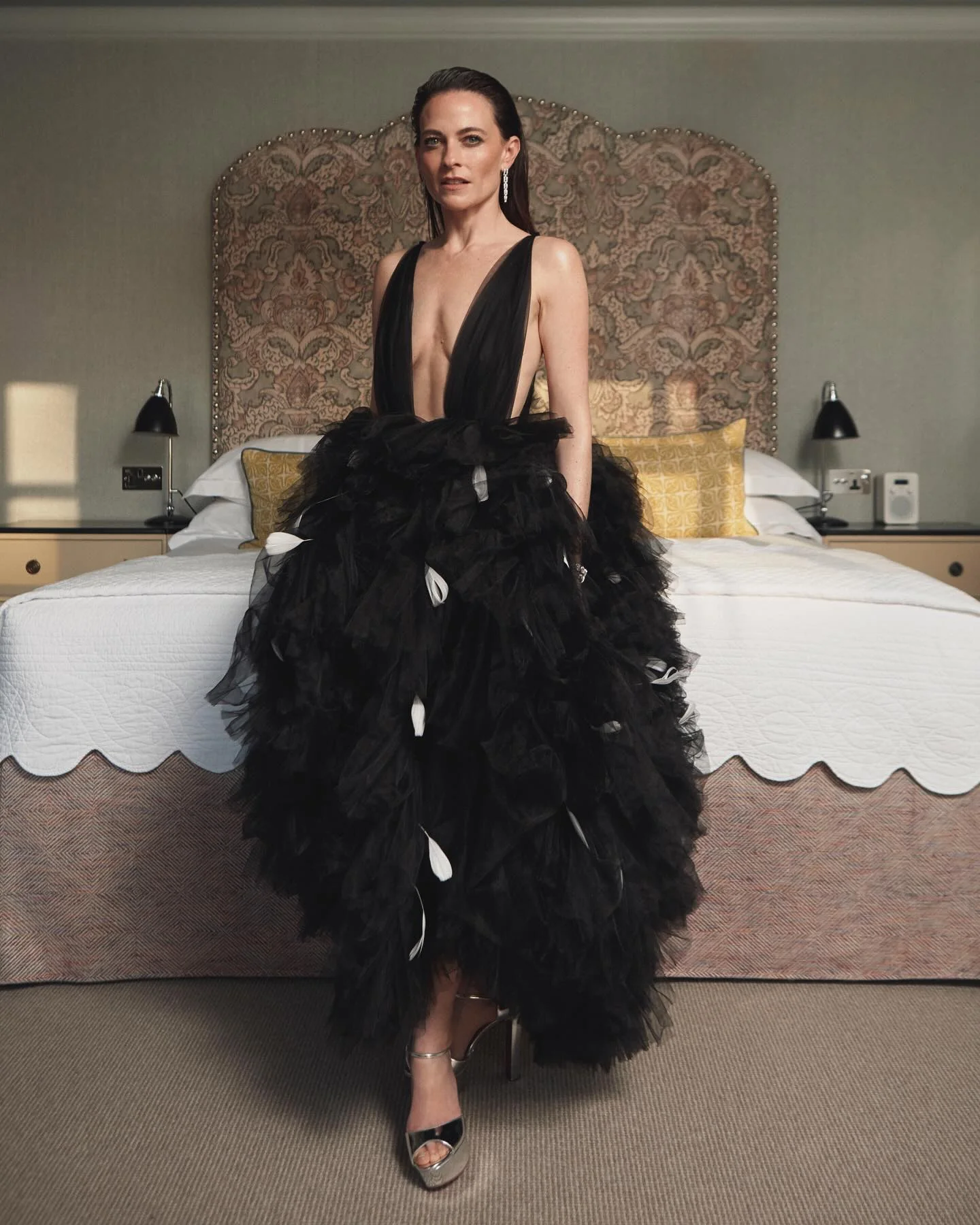 Lara Pulver, 44 picture 4 of 4