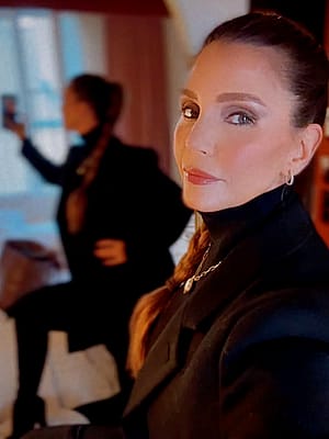 Charisma Carpenter, 55'