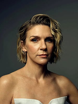 Rhea Seehorn, 53'