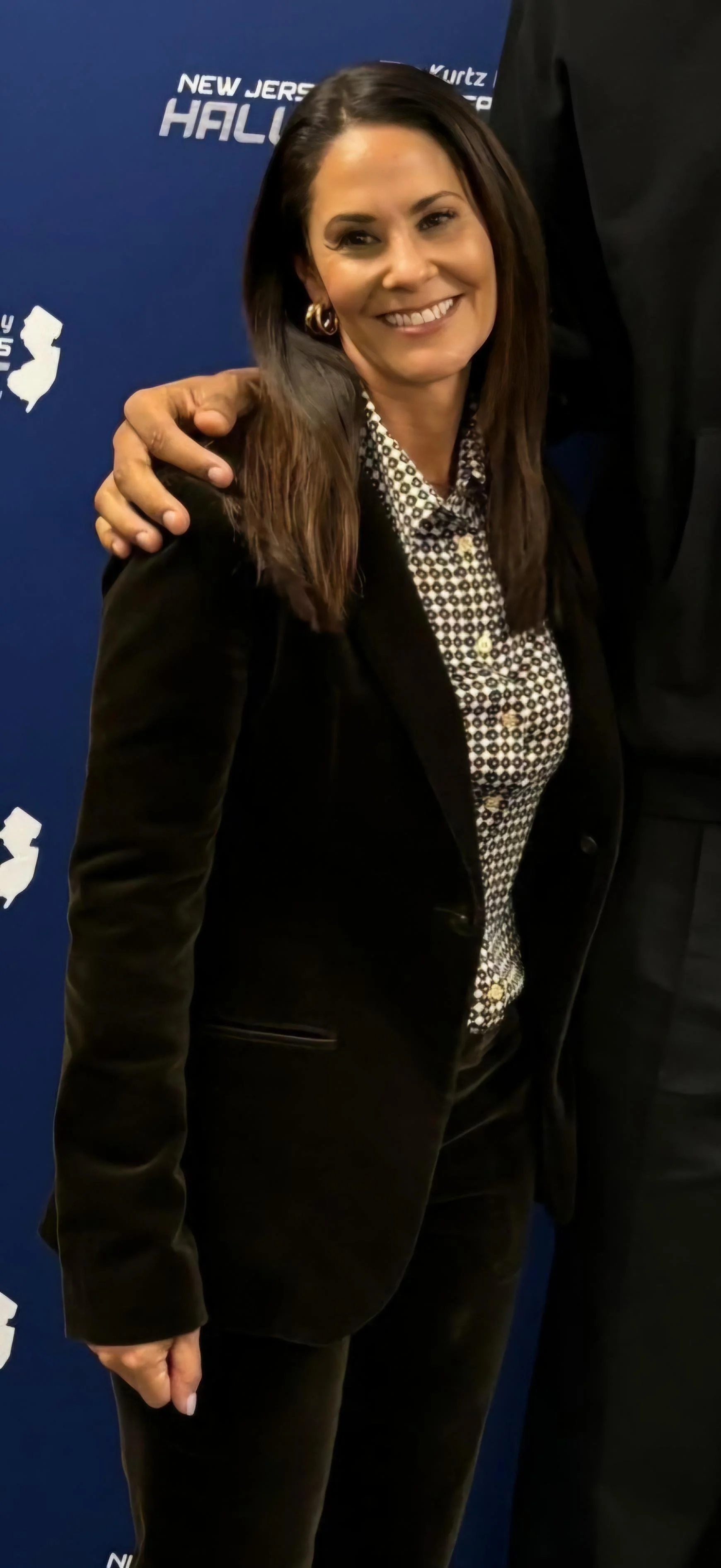 Tracy Wolfson, 49 picture 4 of 6